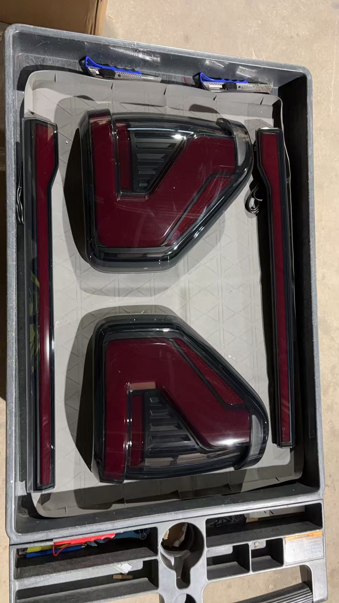 Open box 09-14 F150 tail light - actual condition photo