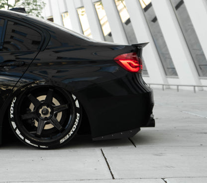 BMW Carbon Fiber Rear Bumper Splitter Extensions Gloss Wet (Rivets)