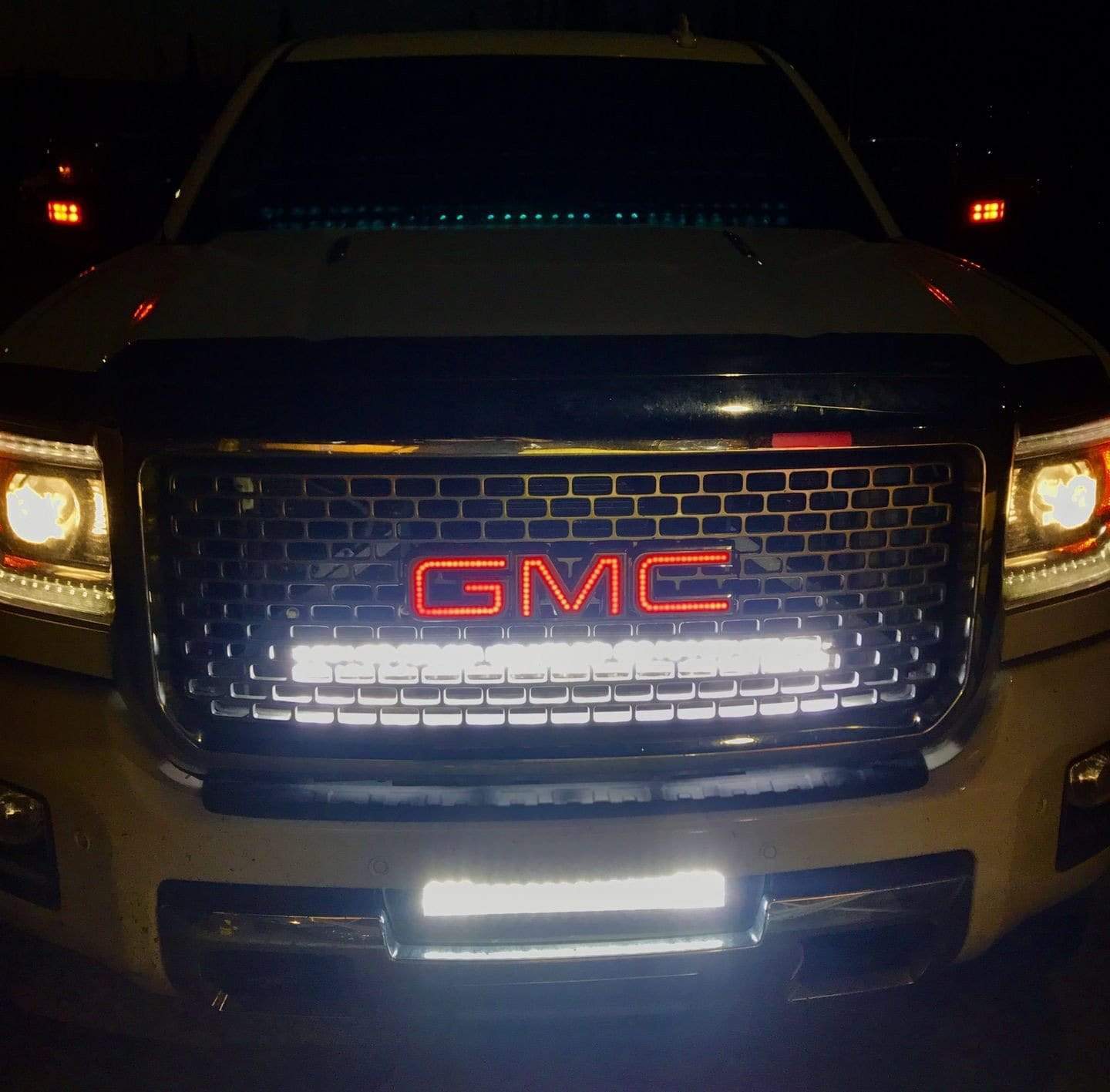 GMC LED Emblem: Multicolor (1999-2026)