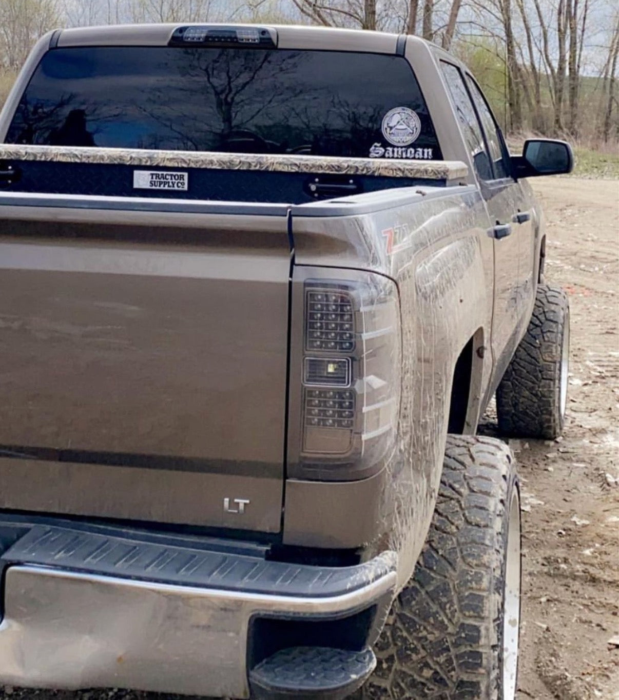 2014-2018 Chevy Silverado 1500 2500 3500 Tail Lights